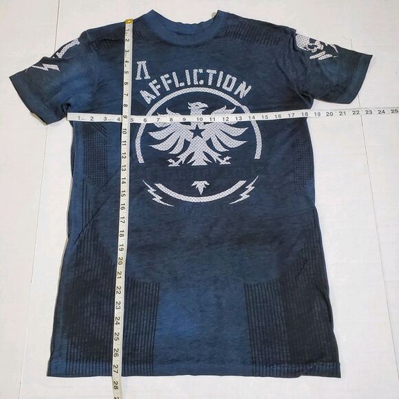 Affliction Shirt Size S Blue Hydrocore Performance Skull Graphic Made USA Mens - Picture 6 of 8
